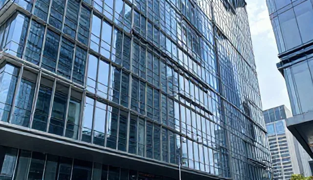 性能优化：市场调研中的技术更新应用分析